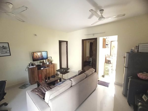 1BHK · Semi Furnished · Apartment