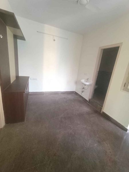 1BHK · Semi Furnished · Apartment