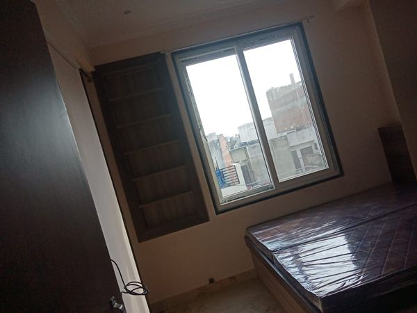 1BHK · Semi Furnished · Apartment