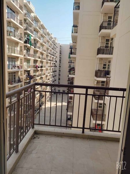 1BHK · Semi Furnished · Apartment