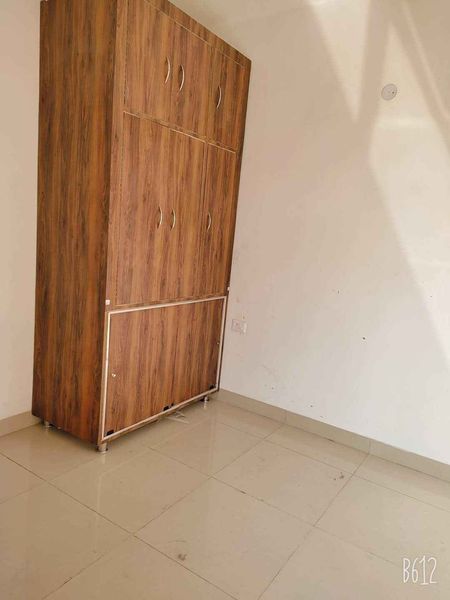 1BHK · Semi Furnished · Apartment
