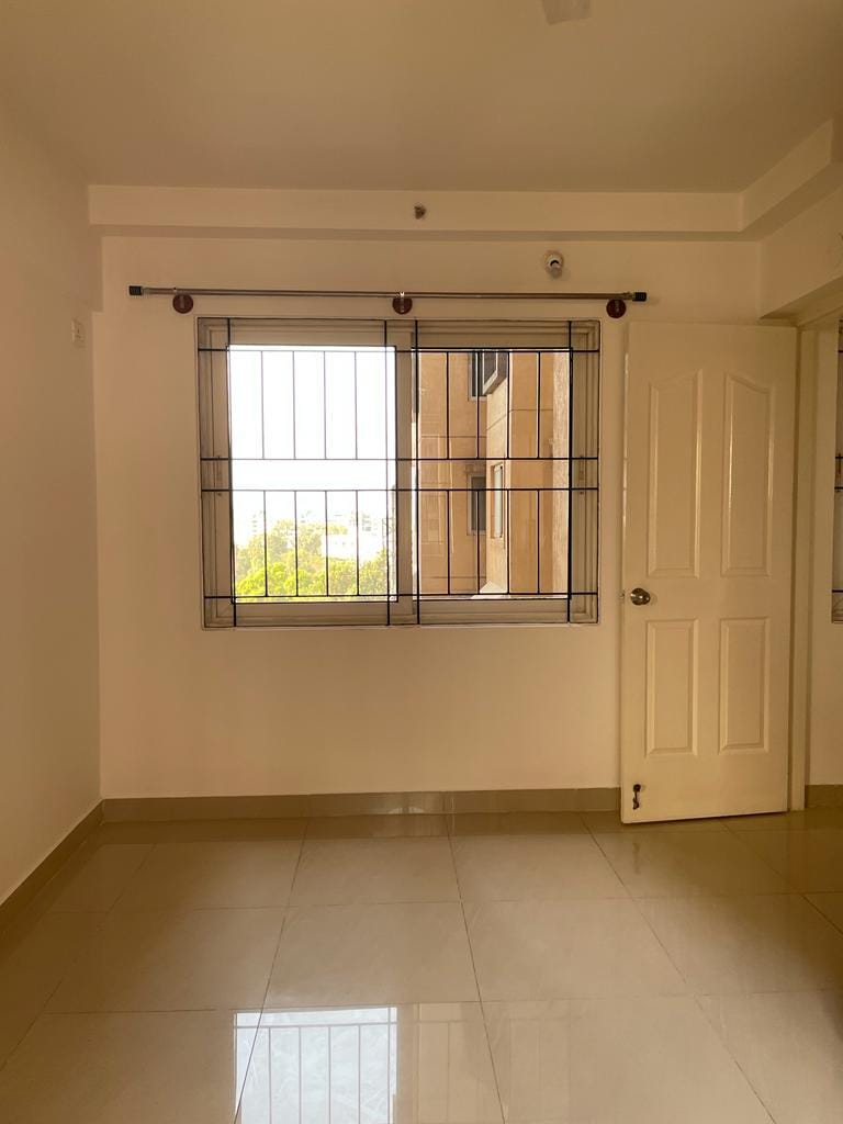 3BHK · Semi Furnished · Apartment