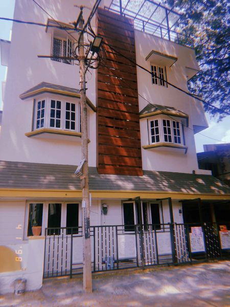 2BHK · Semi Furnished · Apartment