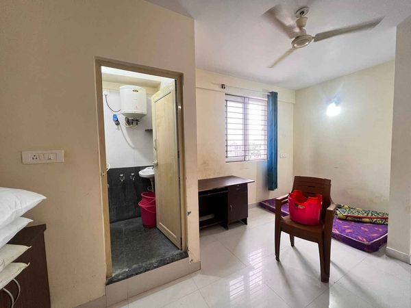 1RK · Semi Furnished · Apartment