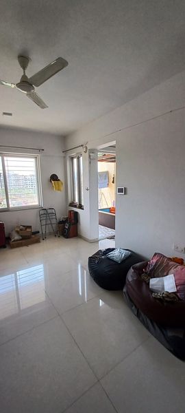 3BHK · Semi Furnished · Apartment