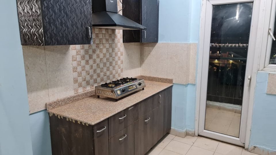 3BHK · Semi Furnished · Apartment
