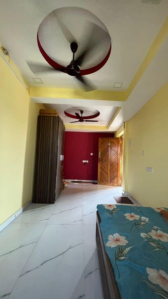Single Room · Semi Furnished · Apartment