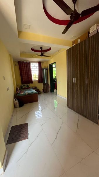Single Room · Semi Furnished · Apartment