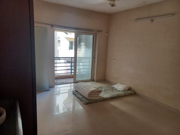 3BHK · Semi Furnished · Apartment