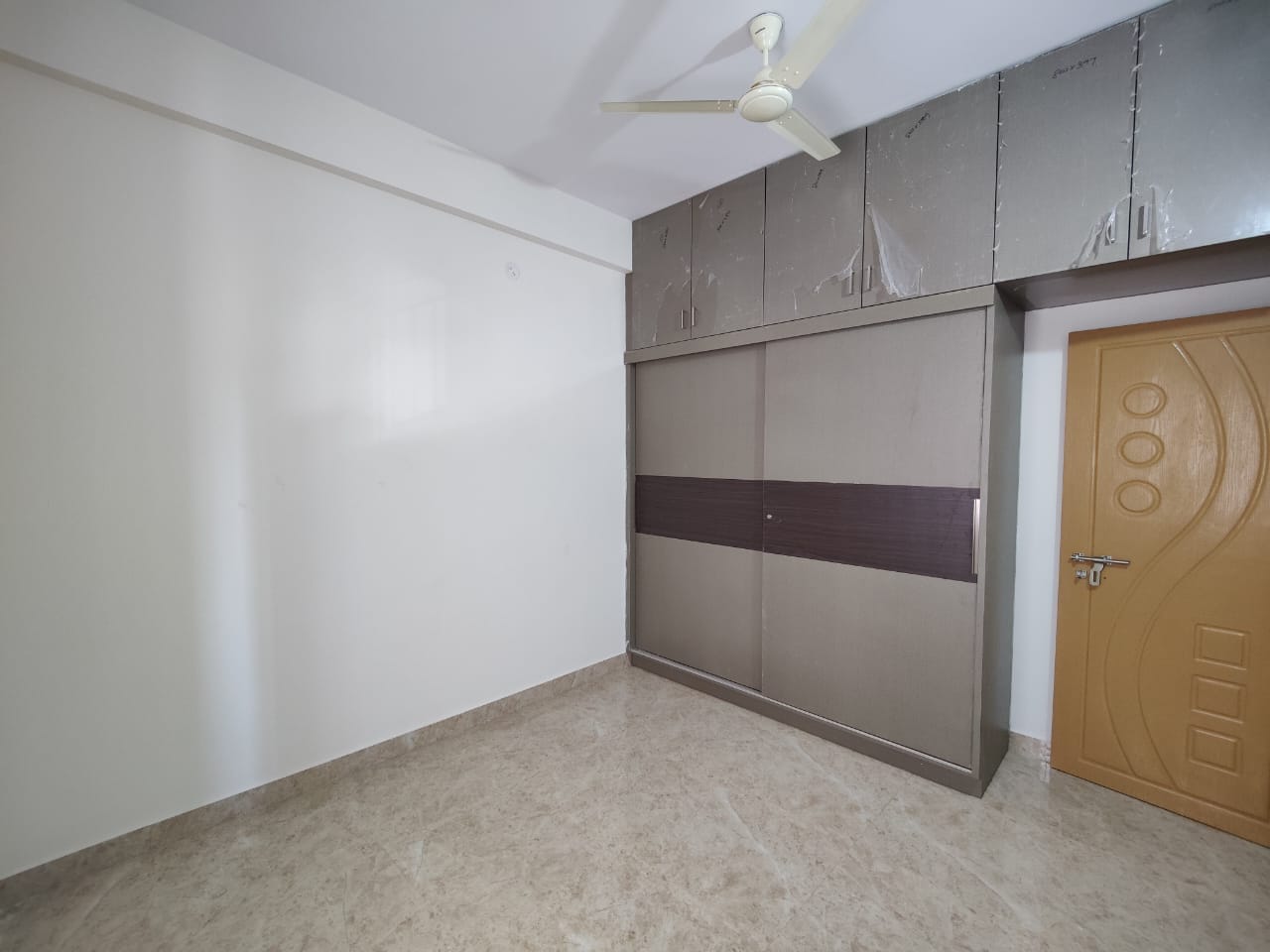 1BHK · Semi Furnished · Apartment