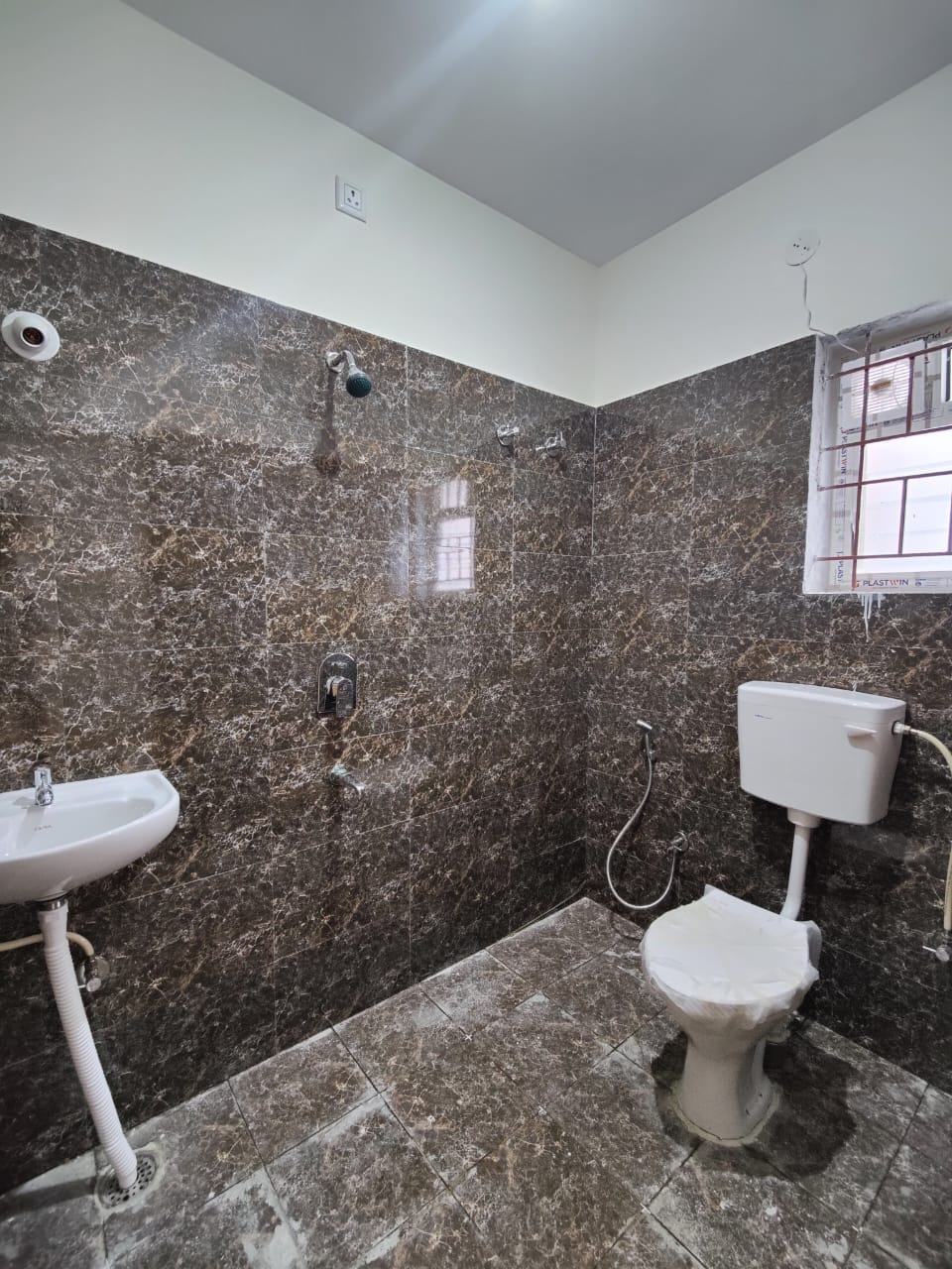 1BHK · Semi Furnished · Apartment