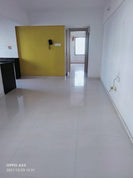 1BHK · Semi Furnished · Apartment