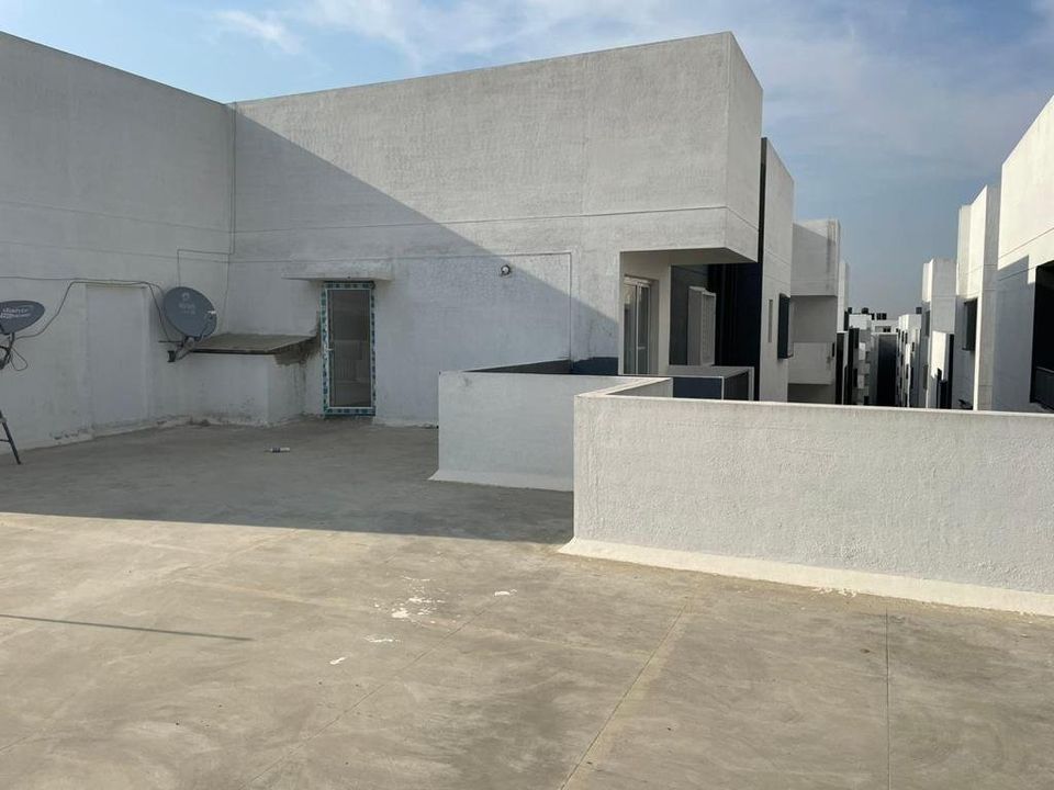 2BHK · Semi Furnished · Apartment