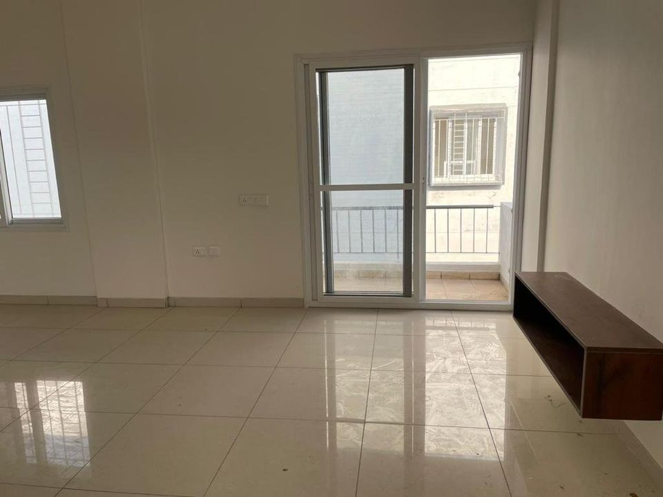 2BHK · Semi Furnished · Apartment