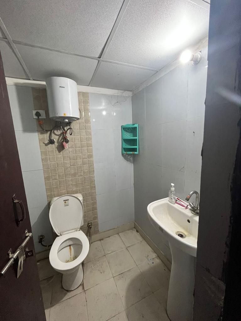 1BHK · Semi Furnished · Apartment