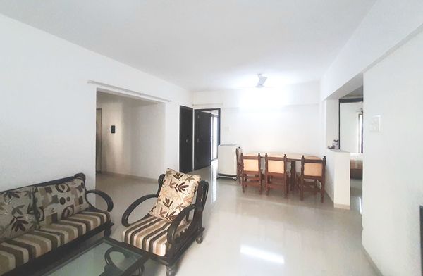 3BHK · Semi Furnished · Apartment