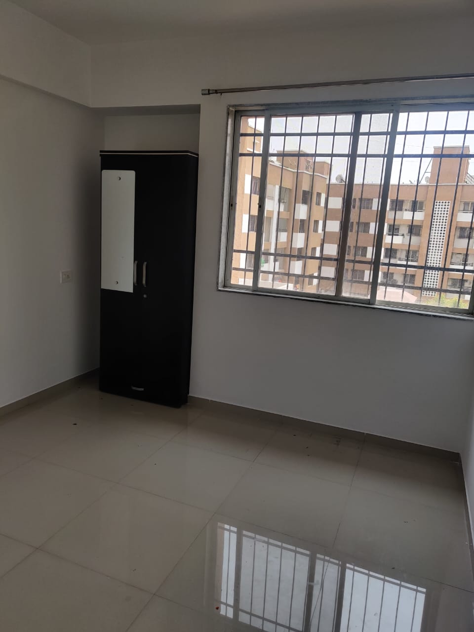1BHK · Semi Furnished · Apartment