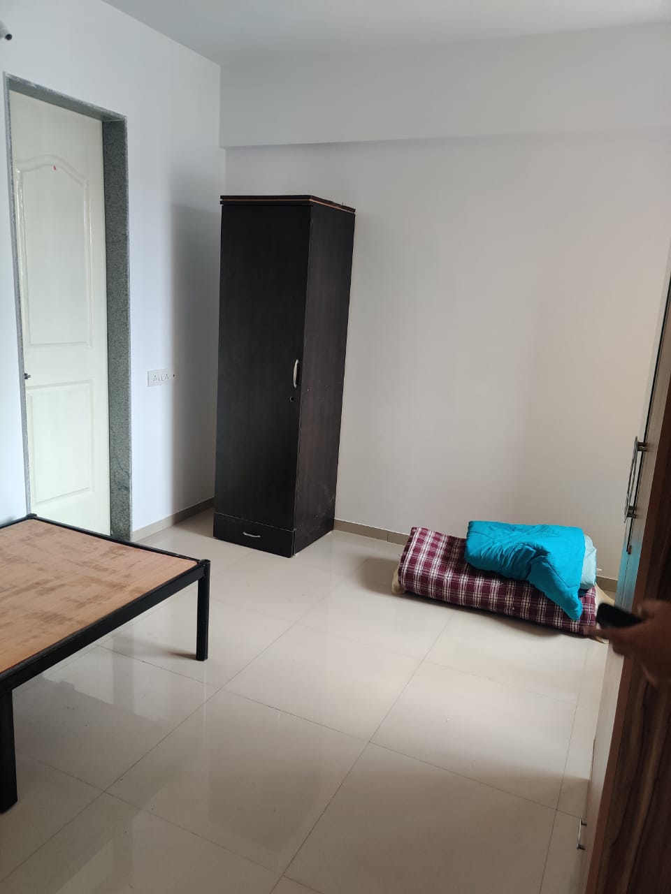 1BHK · Semi Furnished · Apartment