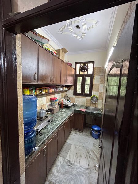 Single Room · Semi Furnished · Apartment
