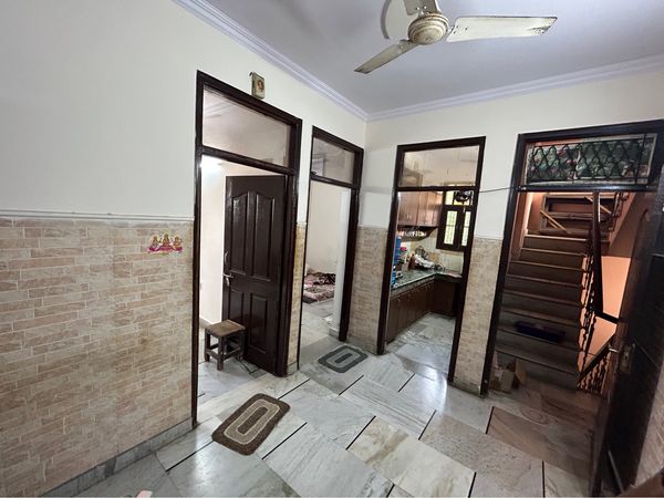 Single Room · Semi Furnished · Apartment