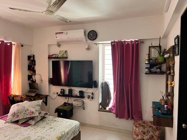 2BHK · Semi Furnished · Apartment