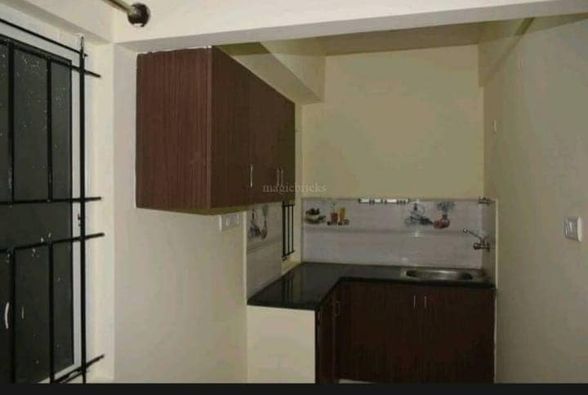 1BHK · Semi Furnished · Apartment