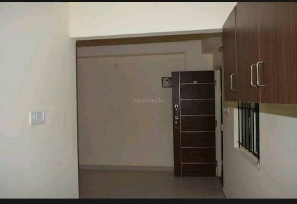 1BHK · Semi Furnished · Apartment