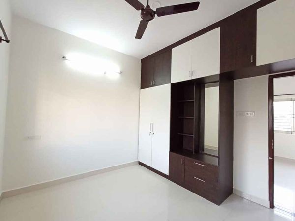 1BHK · Semi Furnished · Apartment