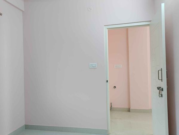 1BHK · Semi Furnished · Apartment