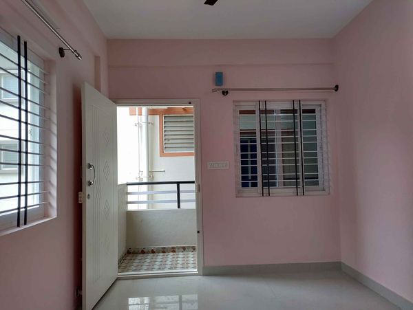 1BHK · Semi Furnished · Apartment