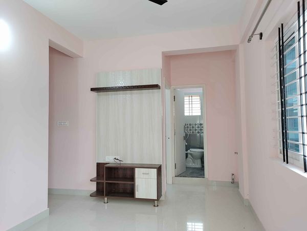 1BHK · Semi Furnished · Apartment
