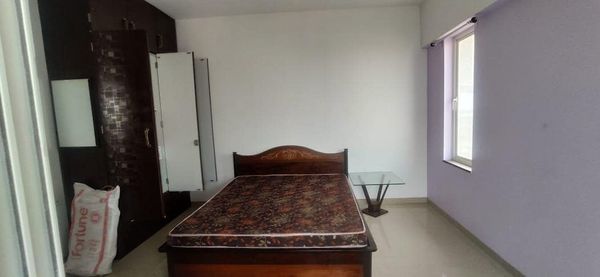 Single Room · Furnished · Apartment