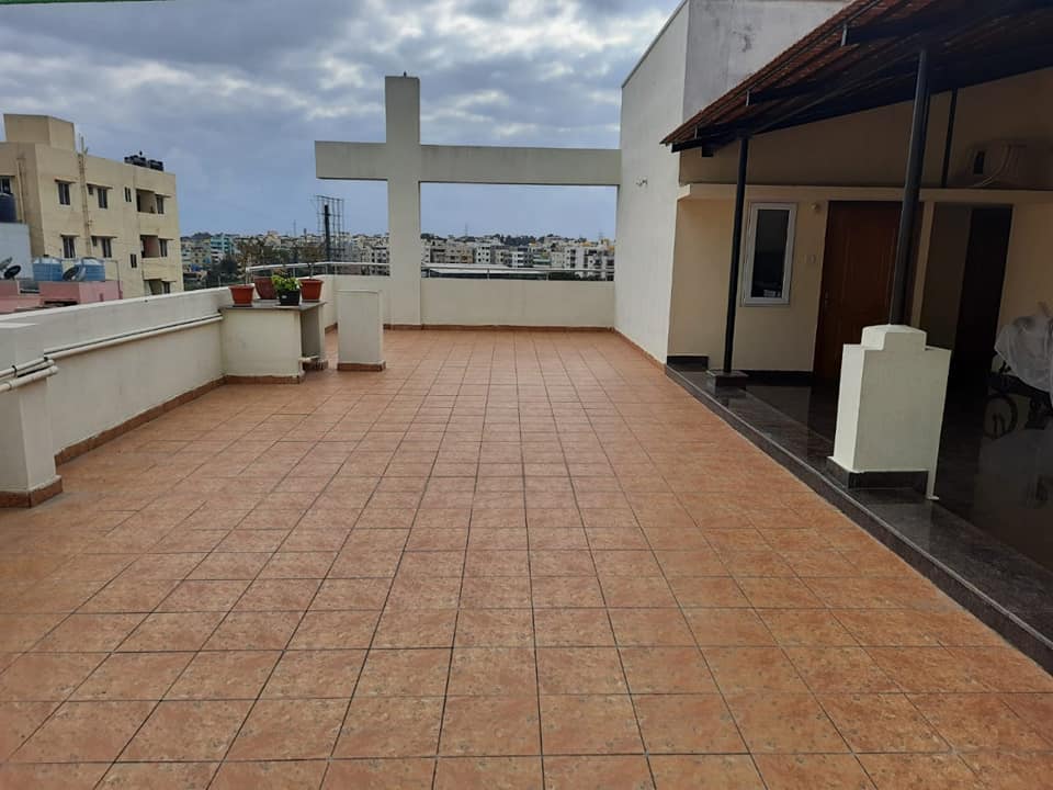 2BHK · Semi Furnished · Apartment