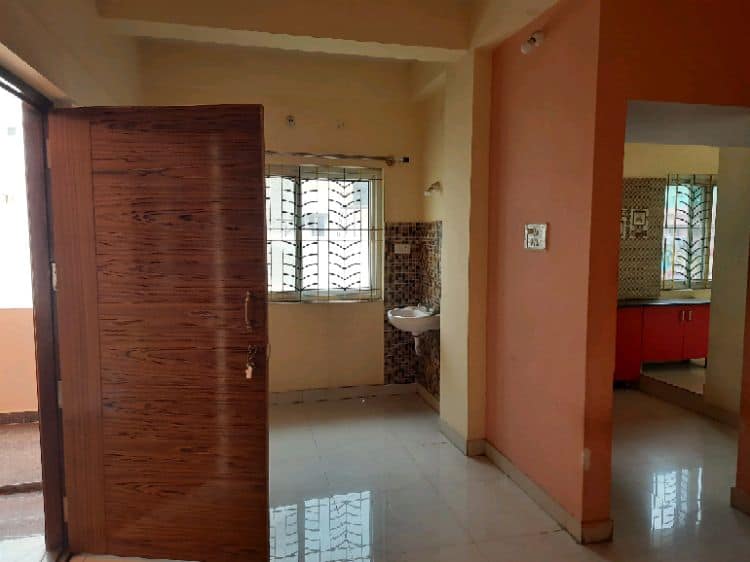 2BHK · Semi Furnished · Apartment