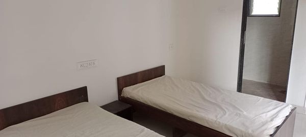 Single Room · Semi Furnished · Apartment