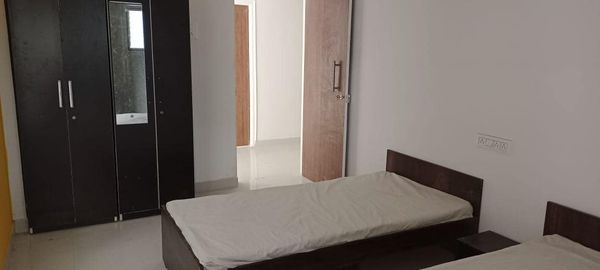 Single Room · Semi Furnished · Apartment
