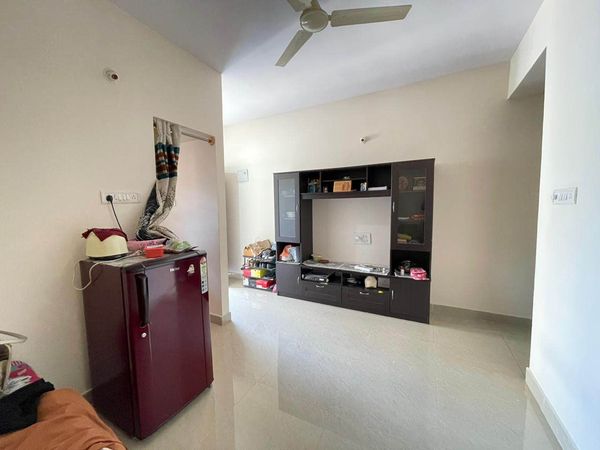 1BHK · Semi Furnished · Apartment