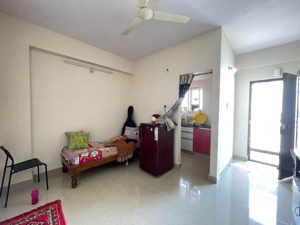 1BHK · Semi Furnished · Apartment