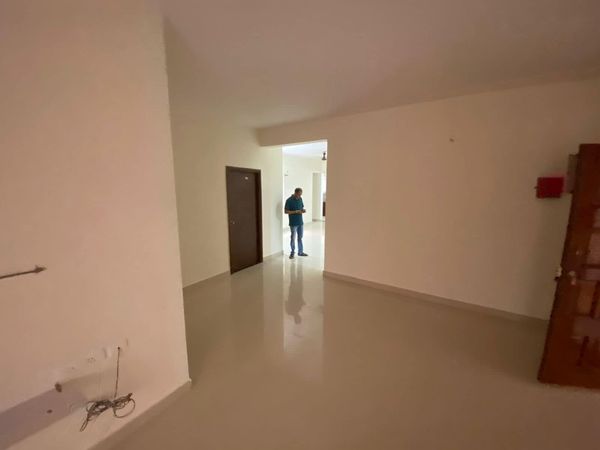3BHK · Semi Furnished · Apartment