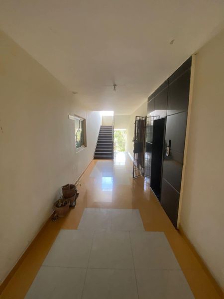 3BHK · Semi Furnished · Apartment