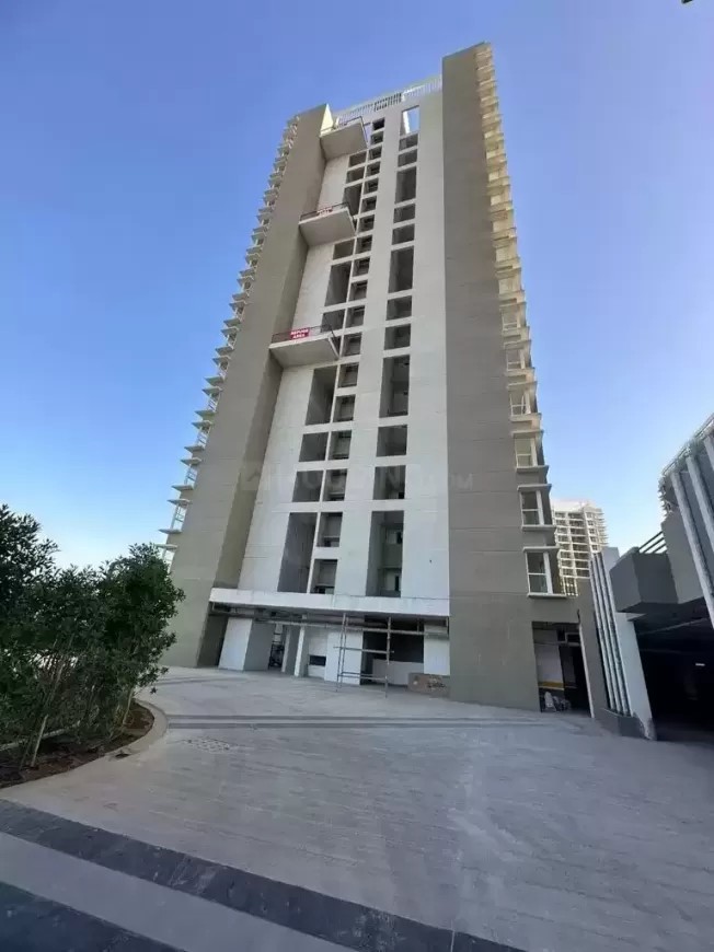 2BHK · Semi Furnished · Apartment