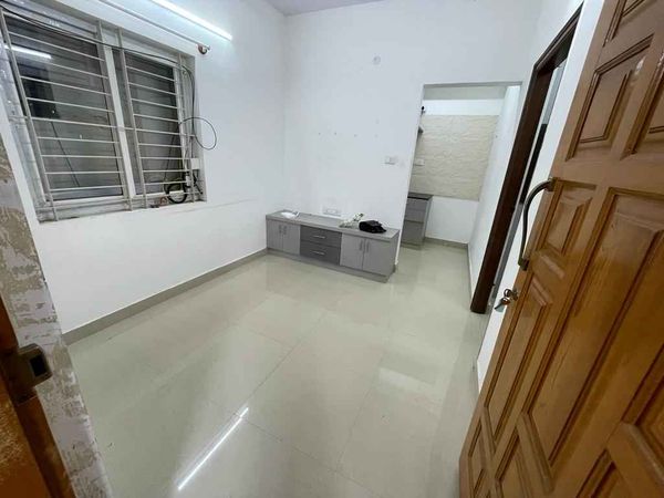 1BHK · Semi Furnished · Apartment