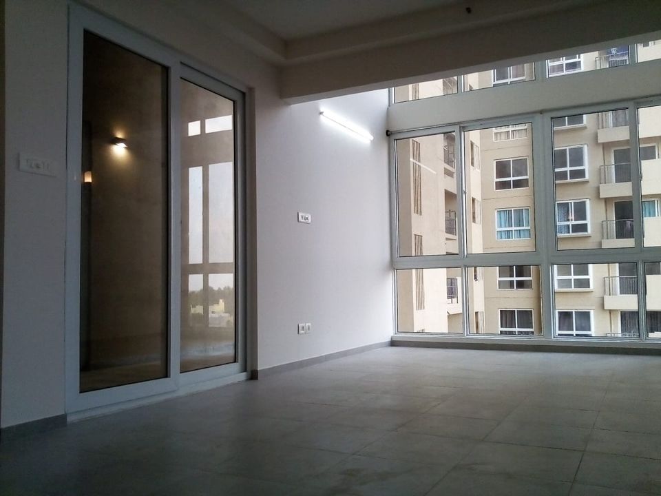 3BHK · Semi Furnished · Apartment