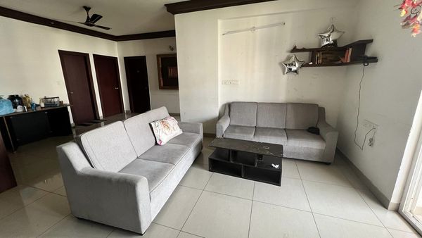 4BHK · Semi Furnished · Apartment