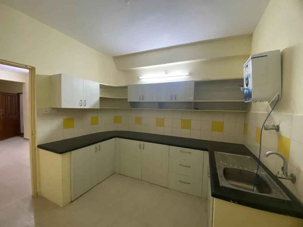 3BHK · Semi Furnished · Apartment