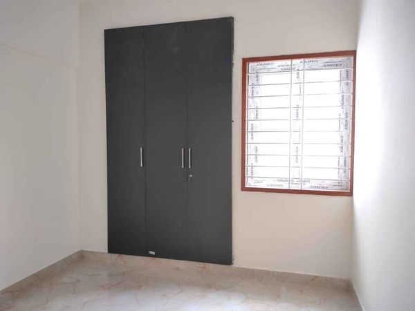 1BHK · Semi Furnished · Apartment