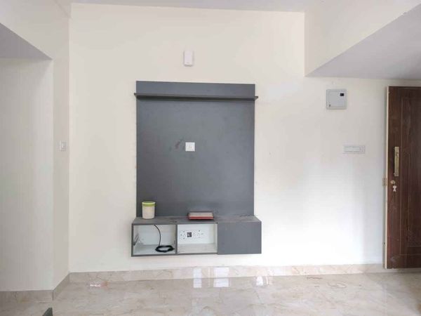 1BHK · Semi Furnished · Apartment