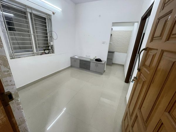 1BHK · Semi Furnished · Apartment