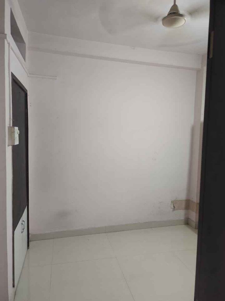 2BHK · Semi Furnished · Apartment