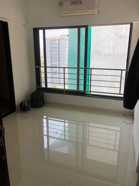 Single Room · Unfurnished · Apartment